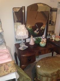 Queen Anne dresser with tri-fold mirror