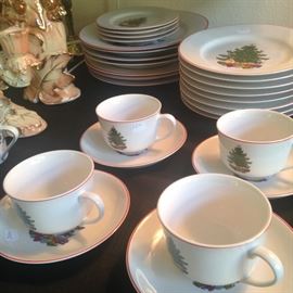Cuthbertson "American Christmas Tree" dishes