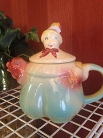 Vintage nursery rhyme Tom Piper's Son & Pig Teapot, Shawnee Pottery