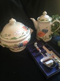 Villeroy & Boch "Amapola" serving pieces