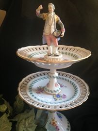 Vintage tiered reticulated server