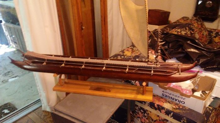 KOA WOOD MODEL OF HAWAIIAN WAR OUTRIGGER CANOE