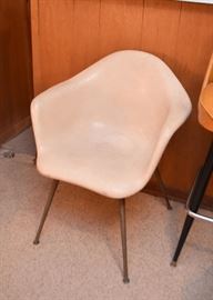 Mid Century Modern Herman Miller / Eames Shell Armchairs Chairs (2)