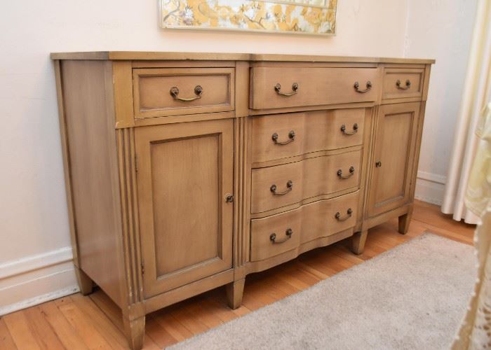 Vintage Sideboard / Buffet