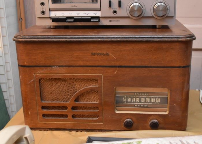 Vintage RCA Victrola Radio