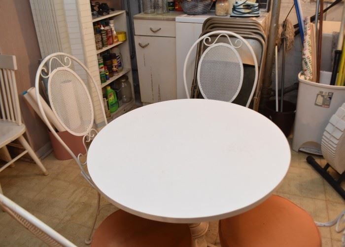 Dining Table & 4 Chairs (White Metal Chairs & Table Base)