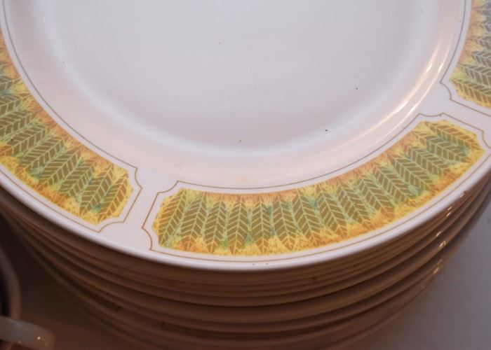 Vintage Dinnerware / Dishes