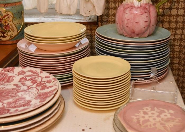 Vintage Dinnerware / Dishes
