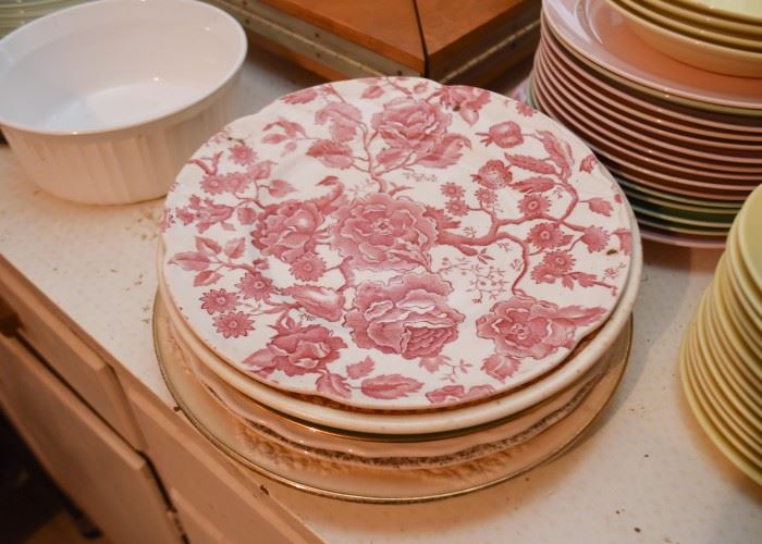 Vintage Dinnerware / Dishes