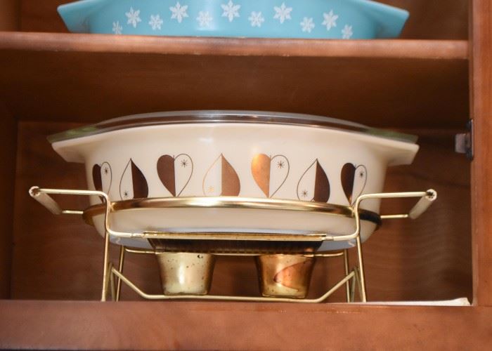 Vintage Casserole with Warming Stand