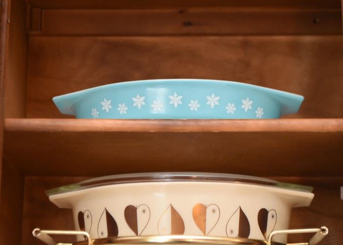 Pyrex Snowflake Casserole Dish
