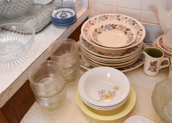 Dinnerware & Serving