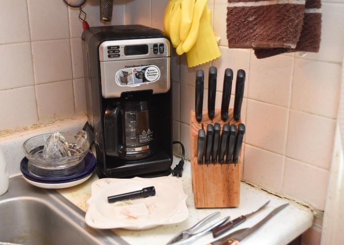Coffee Maker, Cutlery Set