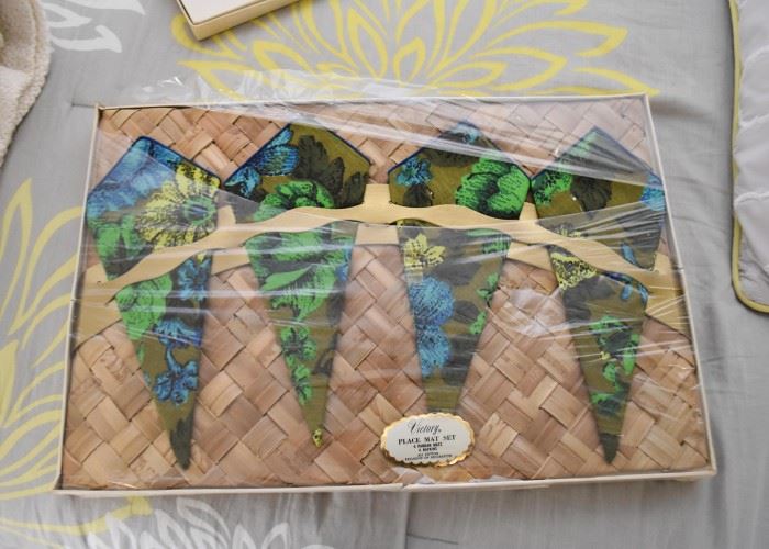 Placemats & Napkins Set