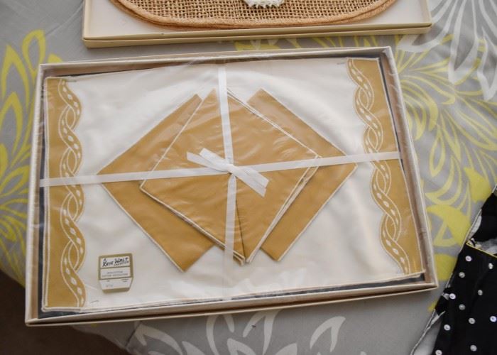 Placemats & Napkins Set