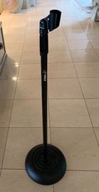 Pyle microphone stand