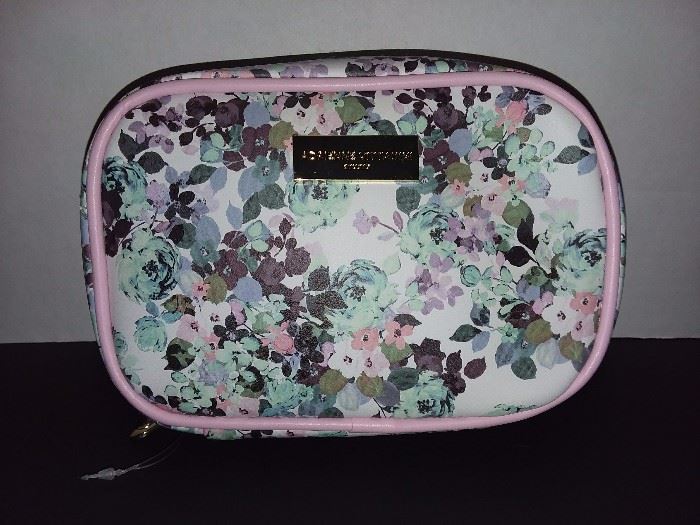 Adrienne Vittadini Cosmetic Bag