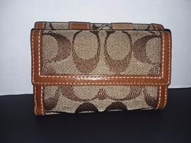 Coach Wallet (BRAND NEW WITH TAGS!)