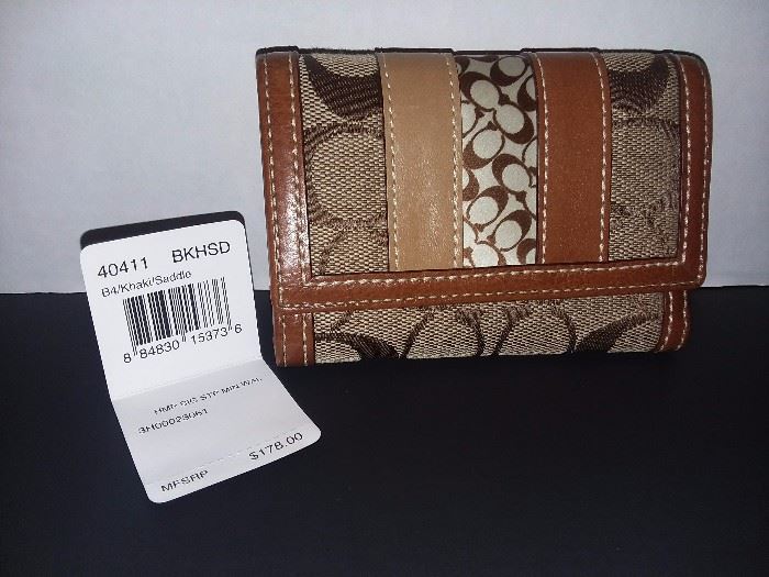 Coach Wallet (BRAND NEW WITH TAGS!)