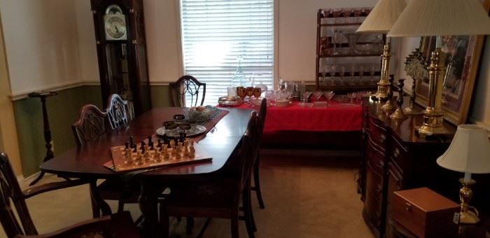 Large Duncan dining room table, 6 chairs and pads