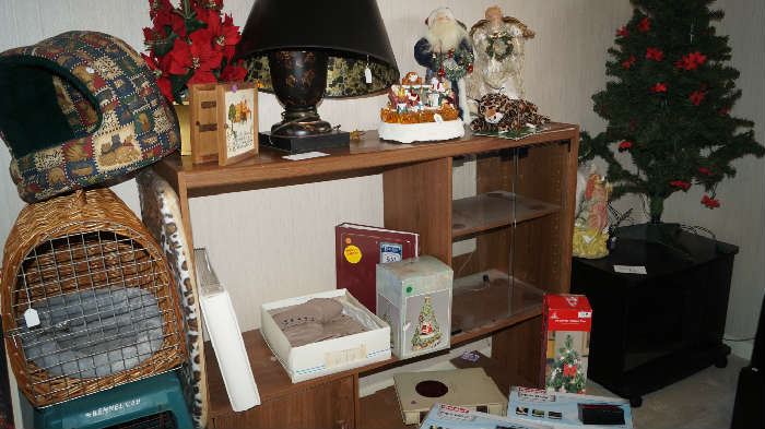lamp, Entertainment center, TV cabinet, tree, cat carriers