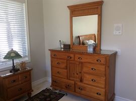 Dresser, Mission style