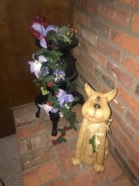 HAND CARVED STANDING CAT SCULPTURE 
