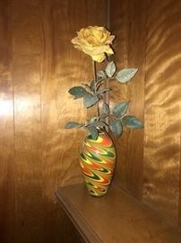 VINTAGE DECORATIVE VASE