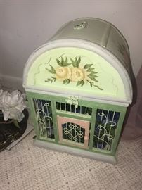 VINTAGE BIRD CAGE 