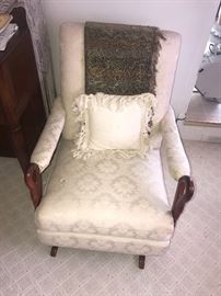 CREAM CHAIR WITH BIRD ARMS