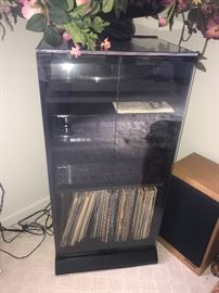 GLASS STEREO CABINET 