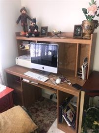 APPLE iMAC 21.5” DESKTOP COMPUTER
