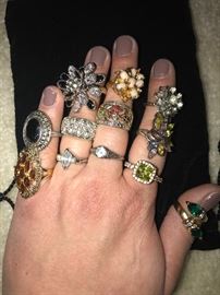 VINTAGE JEWELRY 
