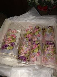 DECORATIVE GLASSWARE 
