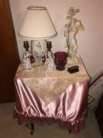 VINTAGE TABLE LAMP