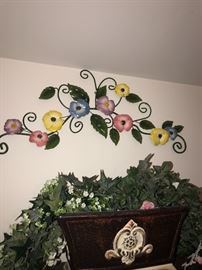 WALL DECOR