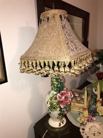 VINTAGE TABLE LAMP