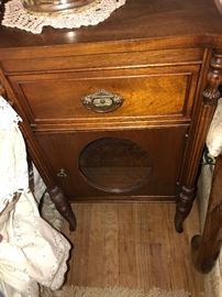 VINTAGE NIGHT STAND