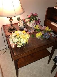 2 VINTAGE SIDE TABLES 
