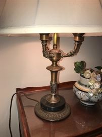 TABLE LAMP