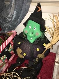 HALLOWEEN DECORATIONS