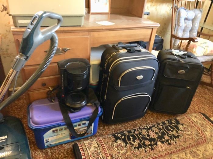 Luggage & household items 