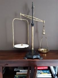 Another amazing antique scale with weights 