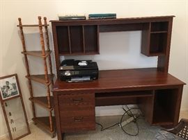 Storage Desk / Corner Shelf