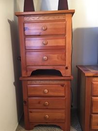 (2) Nightstands / End Tables