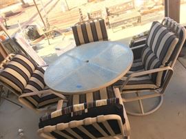 Patio table w/4 chairs