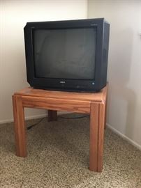End Table / TV