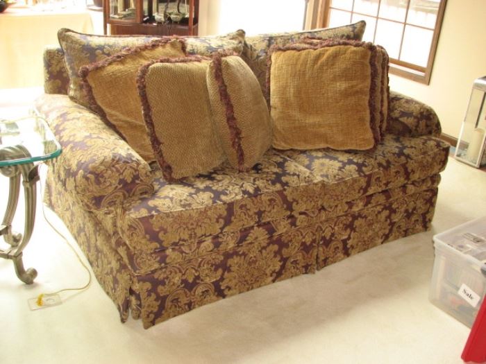 Plunkett loveseat