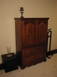 Gentleman's cabinet