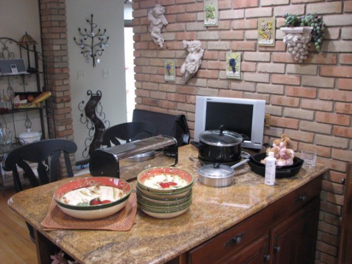 Kitchen & entertaining